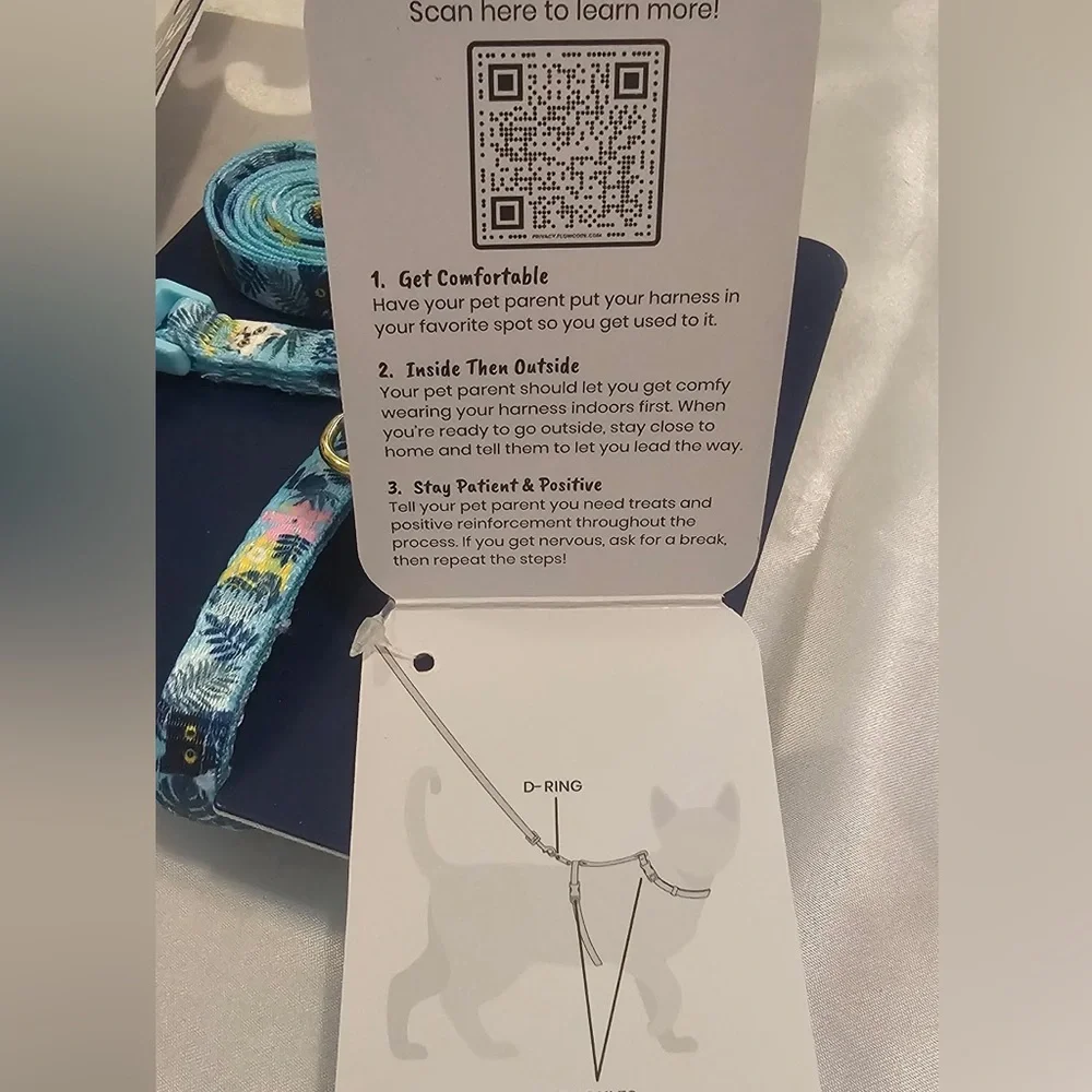 Youly the beach bum Tropical Cat Harness and Leash Set w/Collar (S/M)